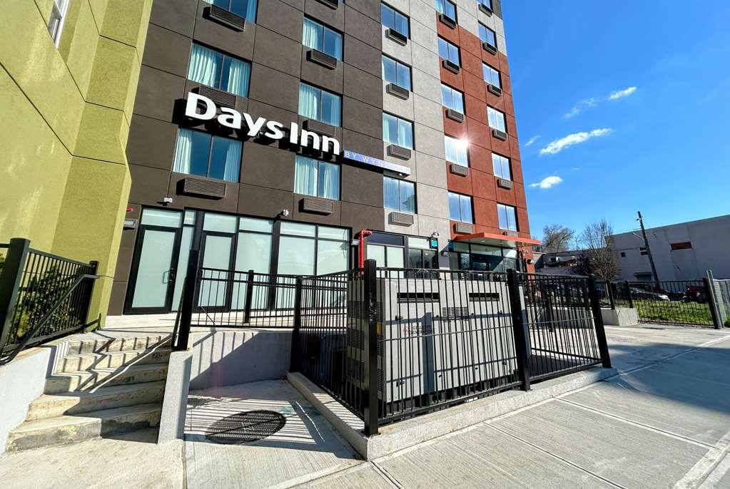 Days Inn By Wyndham Staten Island New York Eksteriør billede