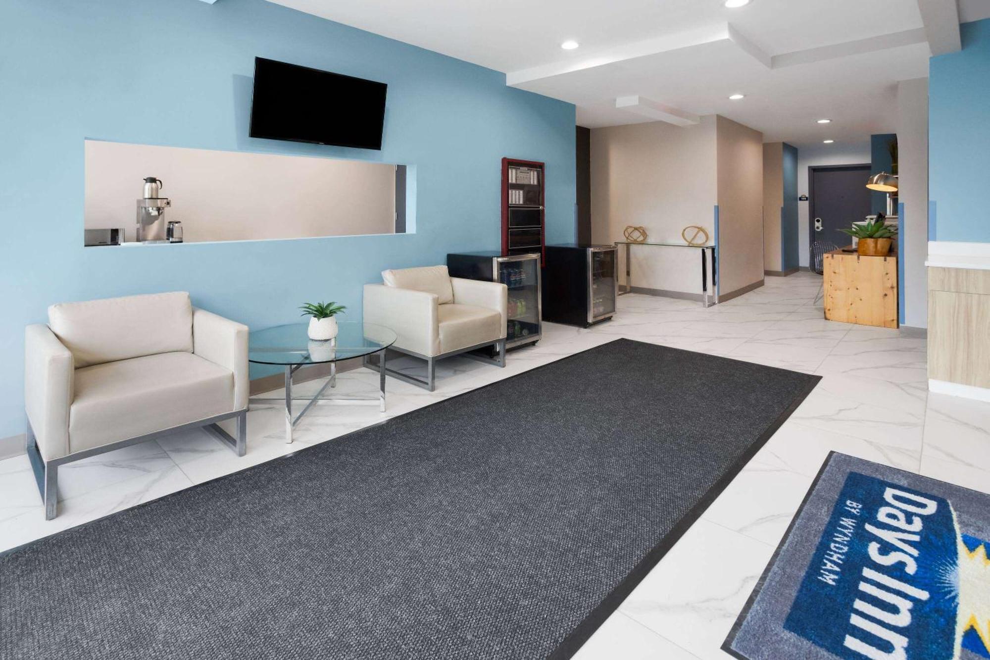 Days Inn By Wyndham Staten Island New York Eksteriør billede